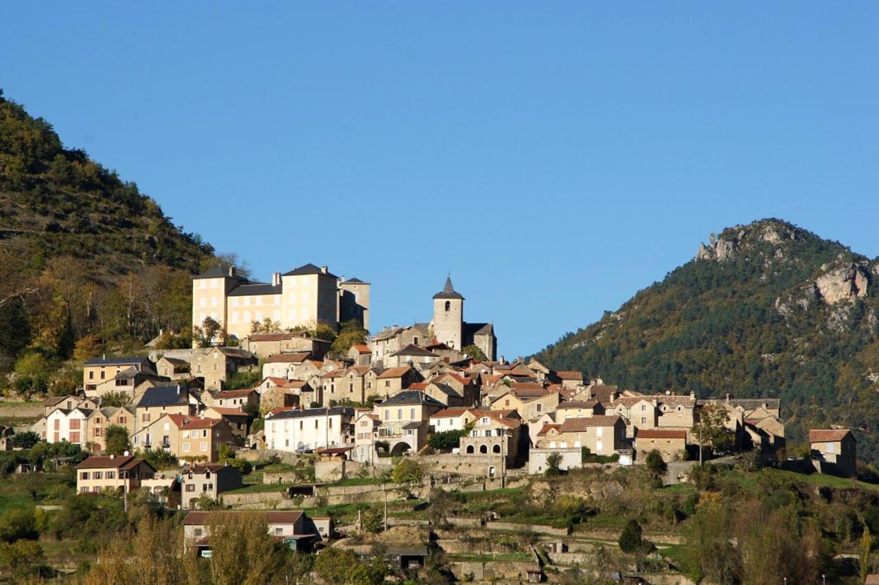 Maison Charmante Avec Vue Sur La Montagne, Mostuéjouls Exterior foto